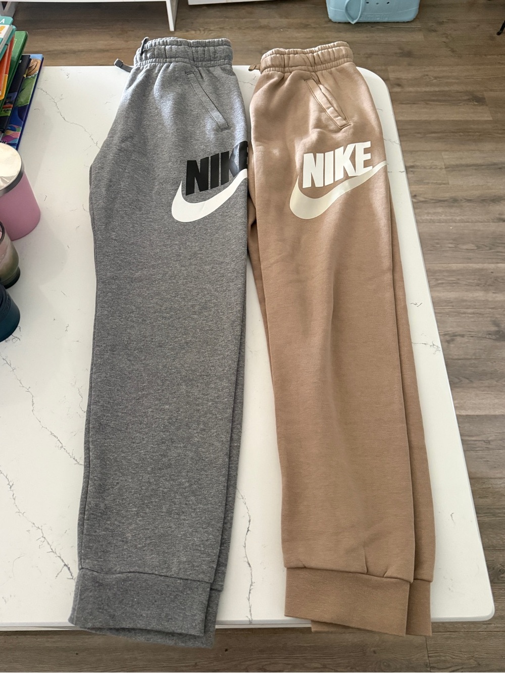 BOYS Nike Sweatpants Joggers - size YOUTH LARGE
